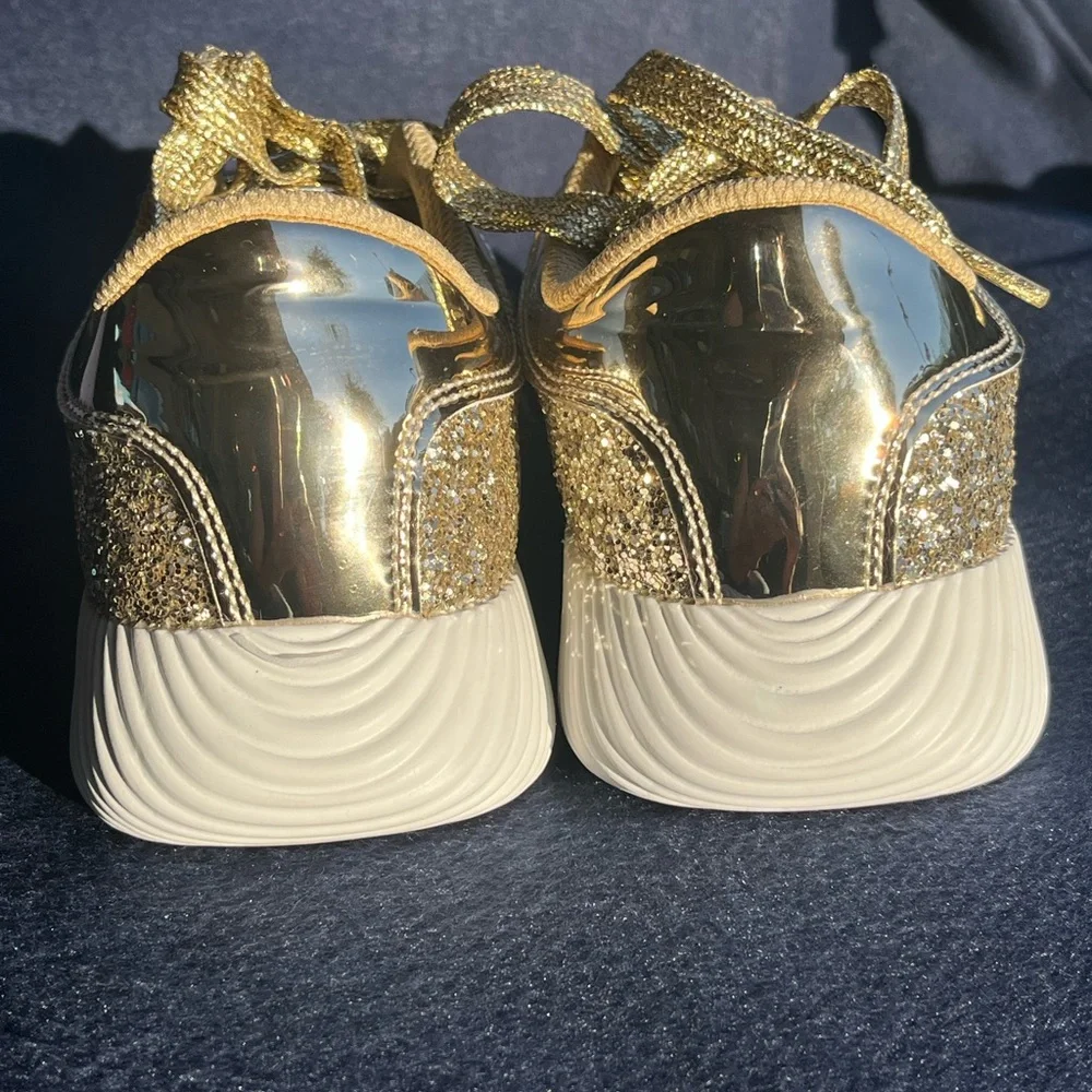 Shiny gold glitter upper sneakers. Memory foam, non-slip rubber soles. Size 7 - Picture 9 of 12